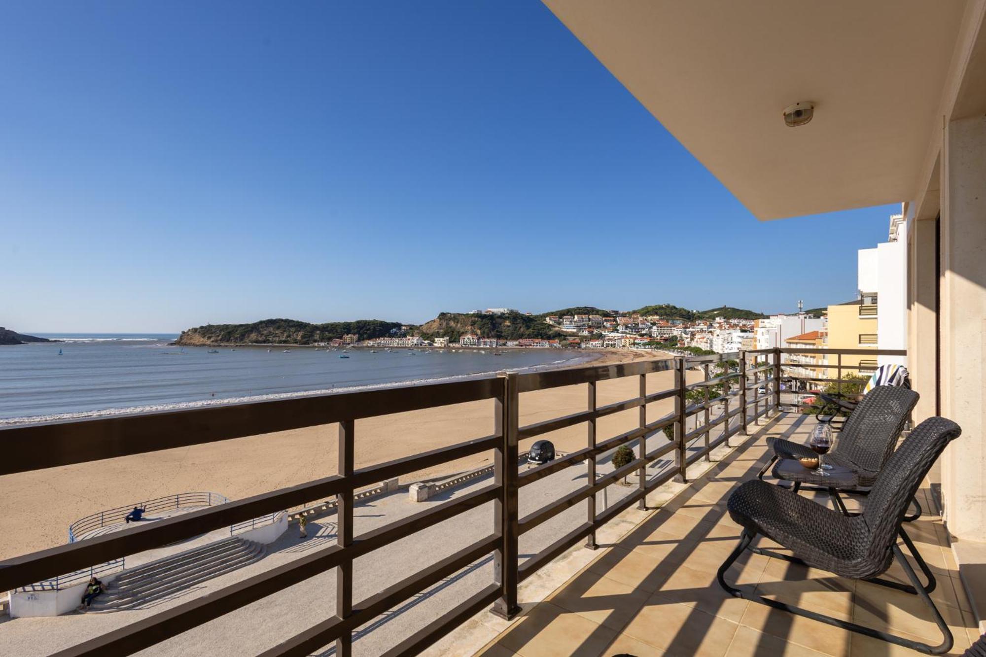 Beachfront 3Bdr Apt On Marginal Boulevard Сан-Мартинью-ду-Порту Экстерьер фото