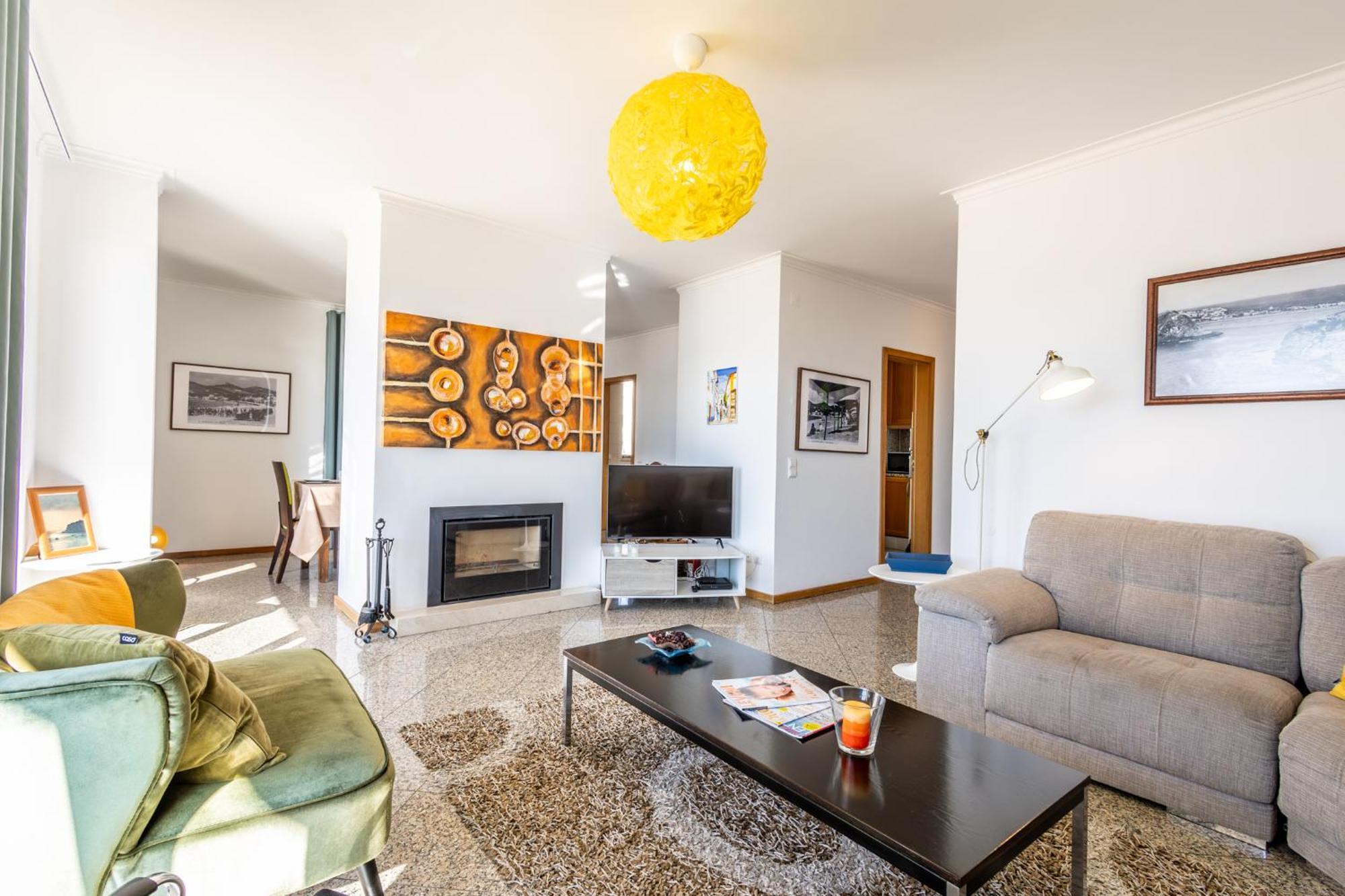 Beachfront 3Bdr Apt On Marginal Boulevard Сан-Мартинью-ду-Порту Экстерьер фото